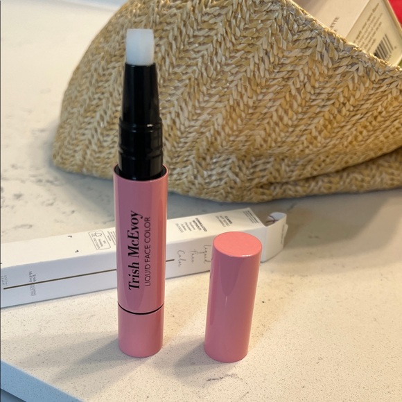 Trish McEvoy Liquid Face Color in Blush Pink - Picture 3 of 5